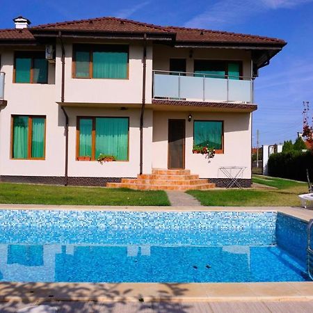 Вила Помело - Family Villa Pomelo Bŭlgarevo 외부 사진