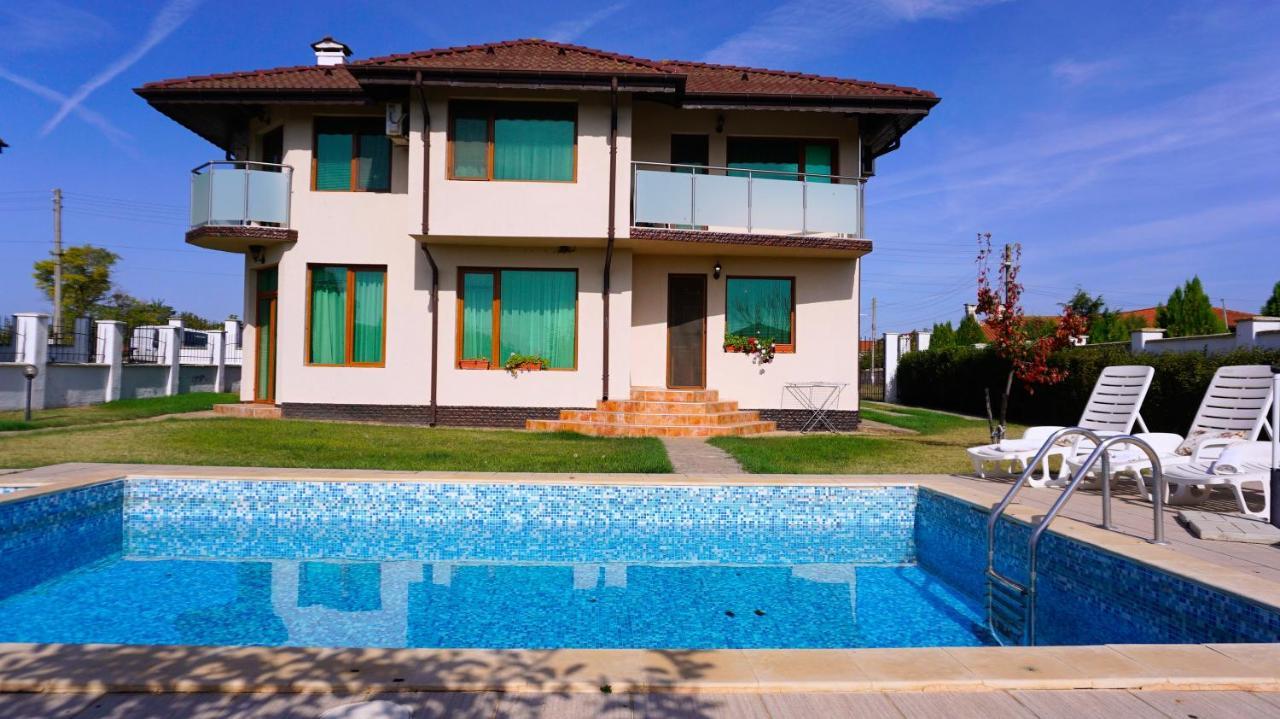 Вила Помело - Family Villa Pomelo Bŭlgarevo 외부 사진